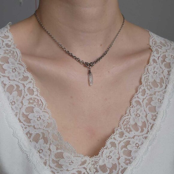 Vintage natural clear quartz silver chainmail necklace with a small silver chain - Picture 4 of 10